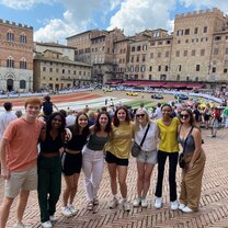 A group of CET Siena students at Mille Miglia in Siena, Italy